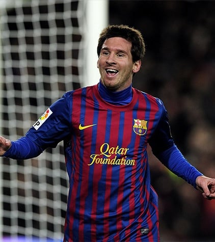 Artilheiro de uma temporada em competições oficiais. Messi marcou 73 gols na temporada 2011/12.