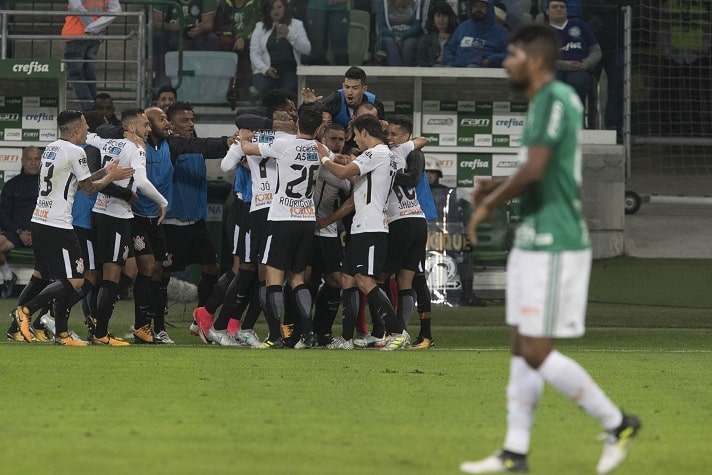 12/7/2017 - Palmeiras 0 x 2 Corinthians - Allianz Parque - 13ª Rodada Brasileirão-2017: Mais uma vez contra um amplo favorito Verdão, o Timão mostrou que o que valia era bola na rede na casa do rival. Vitória com gols de Jadson e Guilherme Arana.