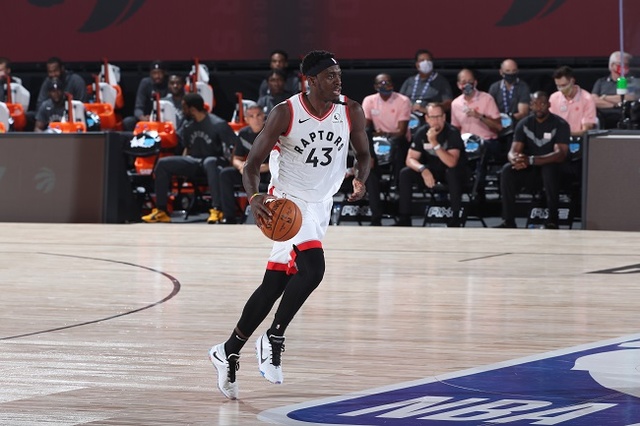 14- Pascal Siakam (Toronto Raptors) O astro camaronês fez, em 2019-20, sua melhor temporada da carreira, o que o levou para o Jogo das Estrelas pela primeira vez. Siakam está pronto para liderar o atual campeão da NBA nos playoffs depois de uma surpreendente campanha, mesmo sem Kawhi Leonard no elenco