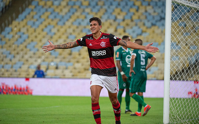 A equipe reserva do Flamengo tem bons nomes como Diego, Pedro (foto) e Michael. Uma equipe somente com jogadores do banco teria: César; João Lucas, Thuler, Matheus Dantas e Renê; Thiago Maia, João Victor e Diego; Pedro Rocha, Michael e Pedro. 