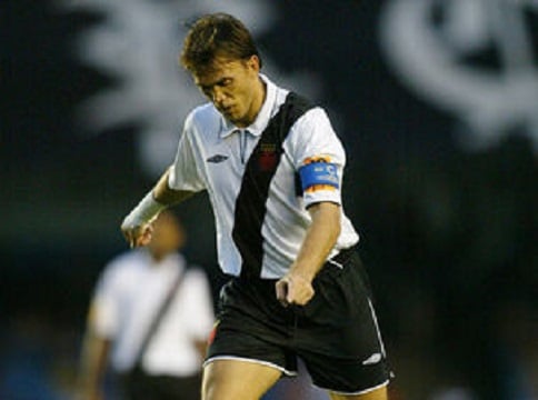1º - Petkovic - sérvio - 2002-2003-2004 - 28 gols em 66 jogos - 0,42 gol por jogo