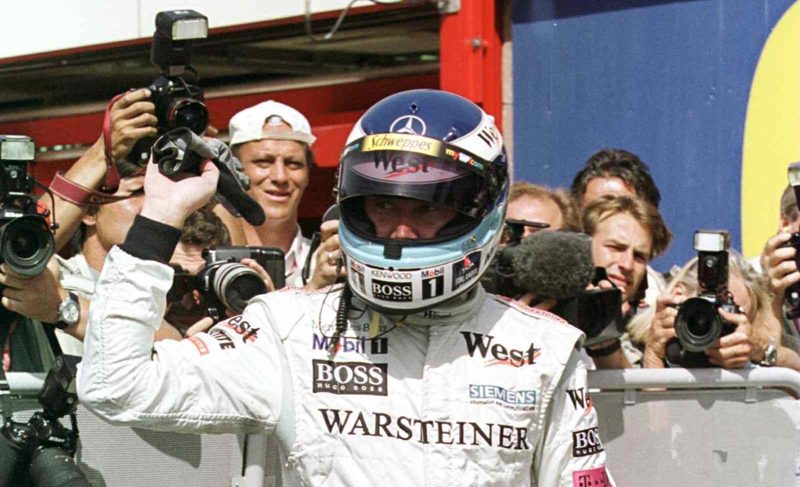 10 - Mika Hakkinen, 26 poles, a última delas com o McLaren MP4-15 no GP da Bélgica de 2000