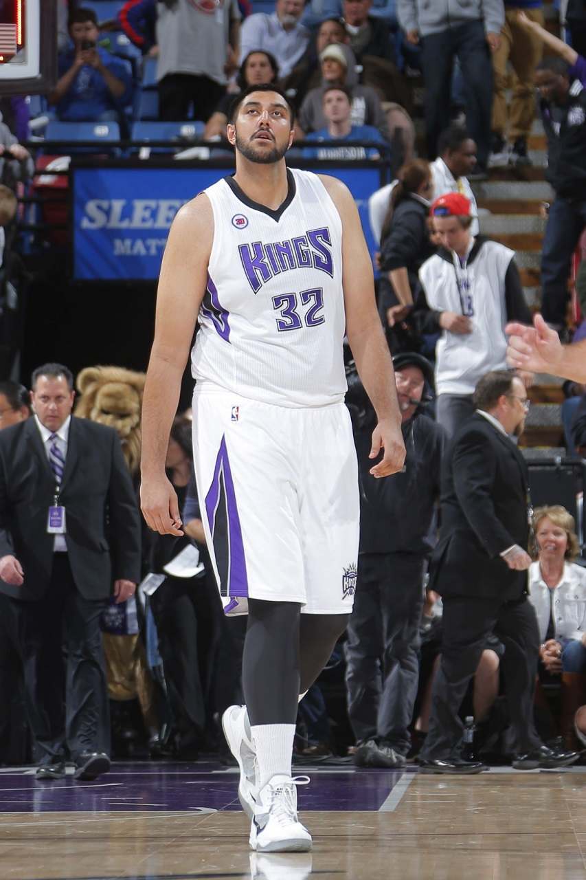 8- Sim Bhullar (2,26 metros) - Nascido no Canadá, o pivô é o primeiro descendente de indianos a jogar na NBA. Ele fez apenas três partidas em 2014-15, pelo Sacramento Kings, totalizando três pontos, um rebote, uma assistência e um toco em três minutos de ação. Hoje, ele atua no Yulon Luxgen Dinos, de Taiwan