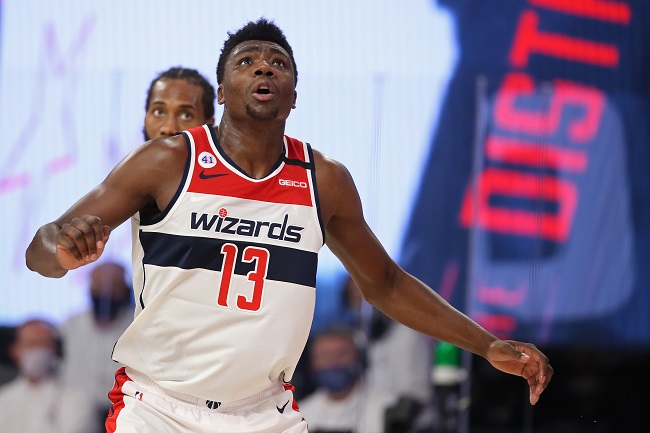 O pivô Thomas Bryant não terá uma mensagem social nas costas de sua camisa nos jogos do Washington Wizards na “bolha”, mas não porque não quisesse. Na verdade, ele admitiu que reapresentou-se atrasado e perdeu o prazo da NBA para submeter seu pedido de mudança. Acontece, né?