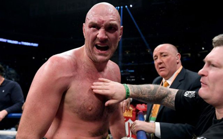 11 – O pugilista britânico Tyson Fury é o 11º colocado, com uma quantia de 57 milhões de dólares (R$ 305 milhões), empatado com o jogador de basquete Russel Westbrook, do Houston Rockets.