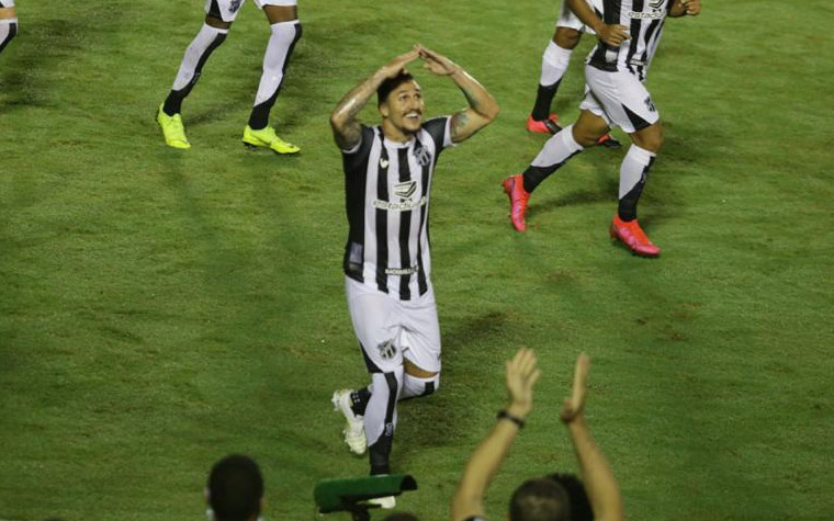 VINÍCIUS - Ceará (C$ 9,93): Em excelente momento individual, deu o passe pra dois gols do Vozão na vitória contra o Brusque na Copa Do Brasil, além de ter novamente marcado seu gol contra o RB Bragantino. Deve ser unanimidade diante do Goiás em casa.