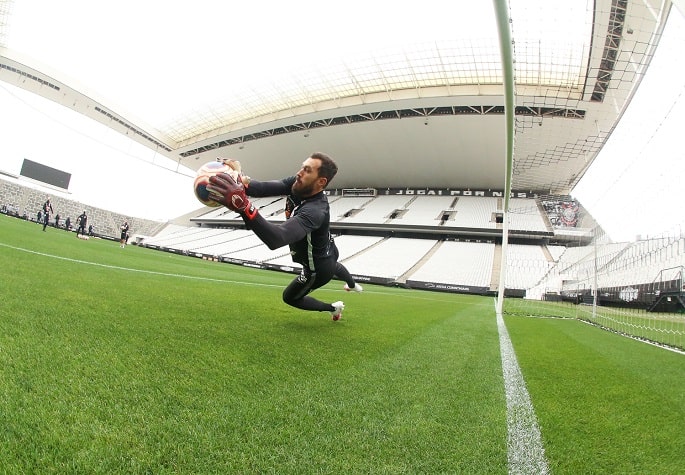 Walter: "Parece que eu nunca vim aqui, depois de três meses, voltar aqui é satisfatório demais, emoção bem grande mesmo, de poder voltar, por mais que seja um treino, a gente está podendo voltar para dentro da nossa casa"