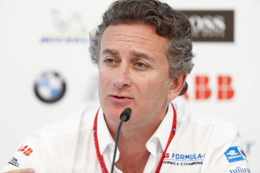 Alejandro Agag, presidente da Fórmula E, confirmou por meio de uma rede social que está com coronavírus. Ele disse que está em isolamento em quarto em Berlim, na Alemanha.