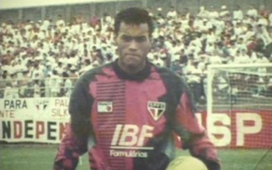 Em julho de 92, Alexandre Escobar Ferreira, jovem goleiro de apenas 20 anos e apontado como sucessor de Zetti, no São Paulo, morreu em acidente de carro.