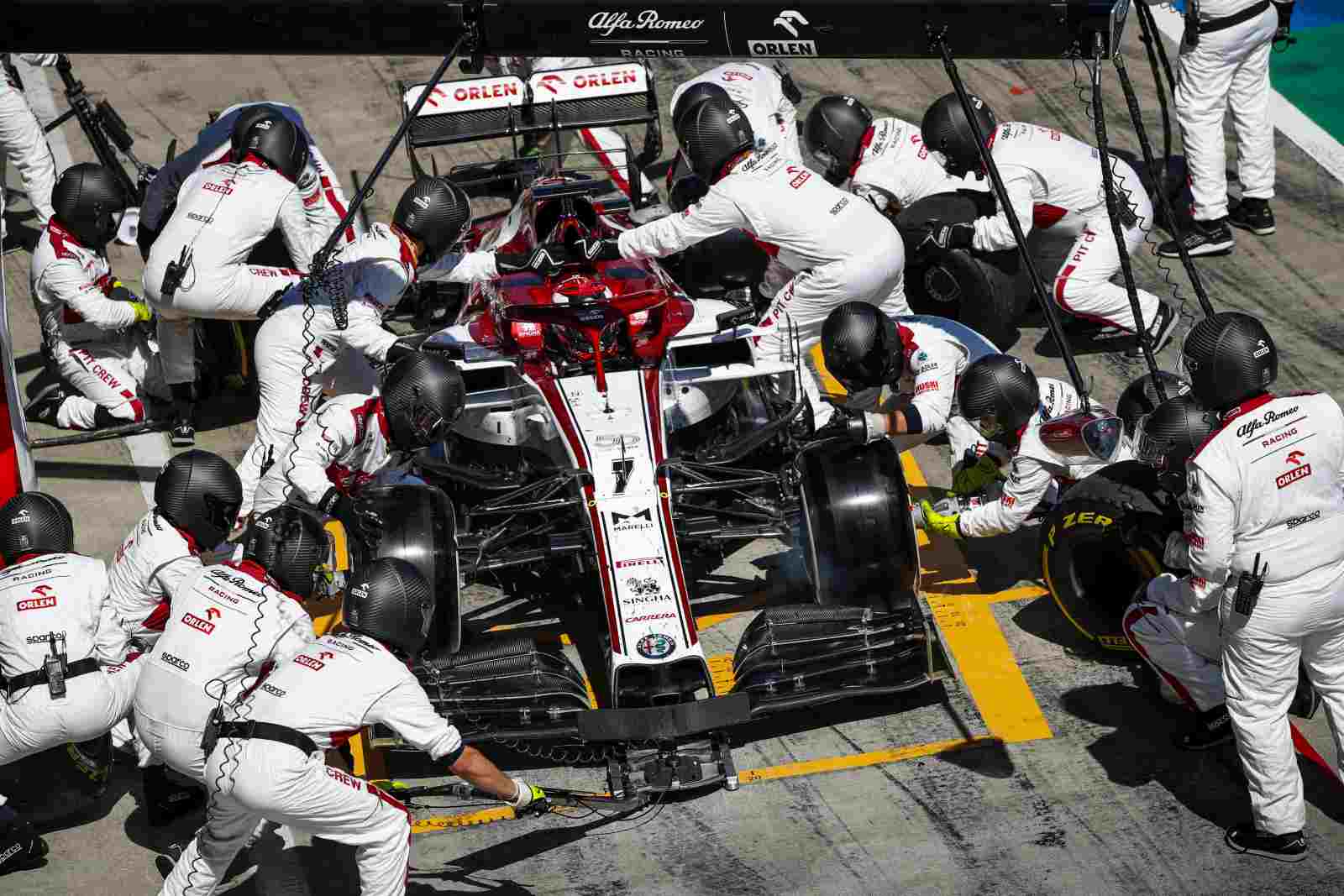 Kimi Räikkönen sofreu um abandono no GP da Áustria por um pneu mal preso