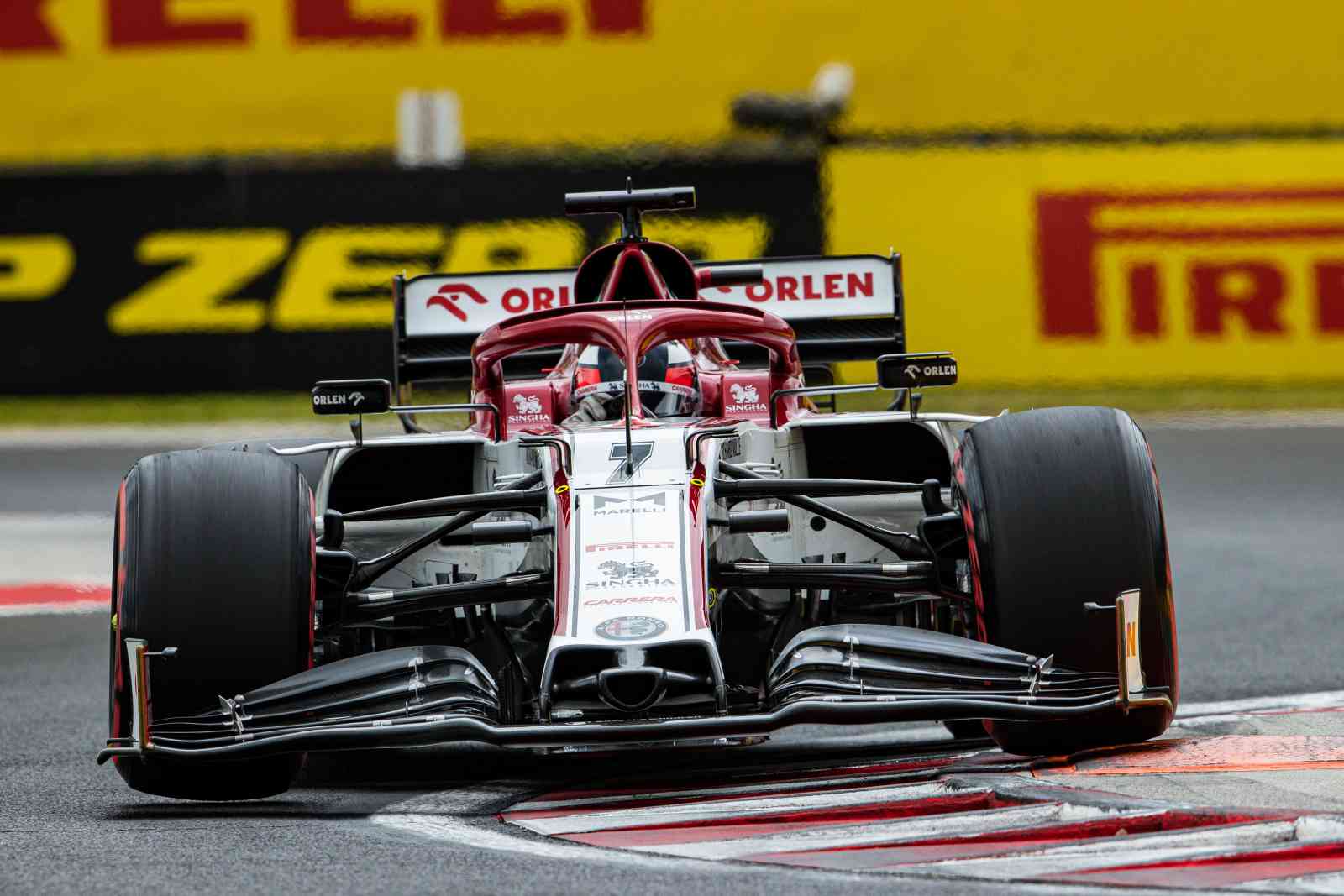 Kimi Räikkönen teve um dia ruim e larga na última posição