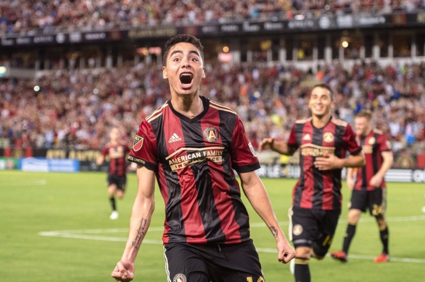 MORNO - O Atlético de Madrid está interessado no meia do Newcastle United e ex- astro do Atlanta United Miguel Almiron, segundo a imprensa do Paraguai. O técnico dos Colchoneros, Diego Simeone, já havia inclusive, entrado em contato com o jogador.