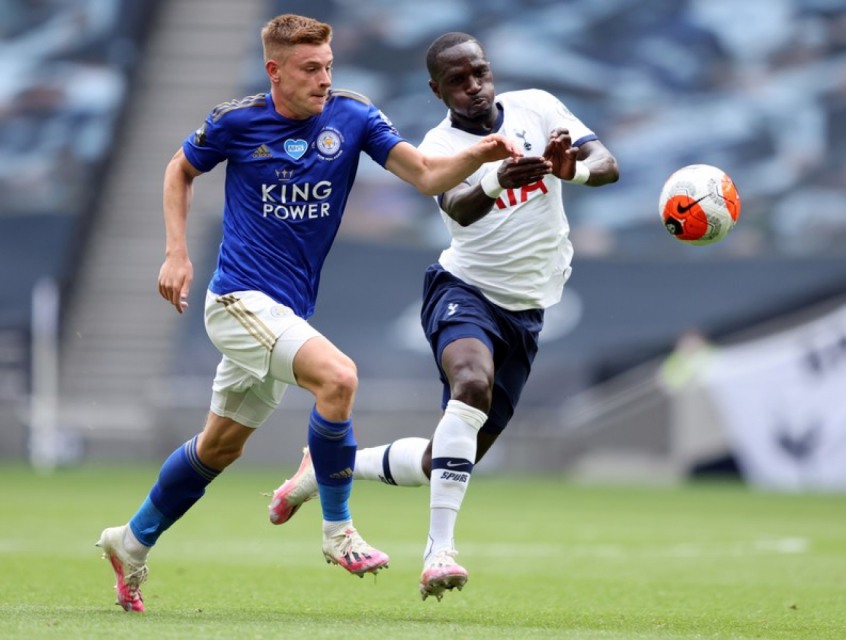 MORNO - De acordo com o jornal britânico 'Sunday Mirror', o Liverpool monitora Harvey Barnes, um dos destaques do Leicester City. O meia tem contrato até 2024 e seu valor de mercado gira em torno de 17,5 milhões de euros, segundo o portal Transfermarkt.