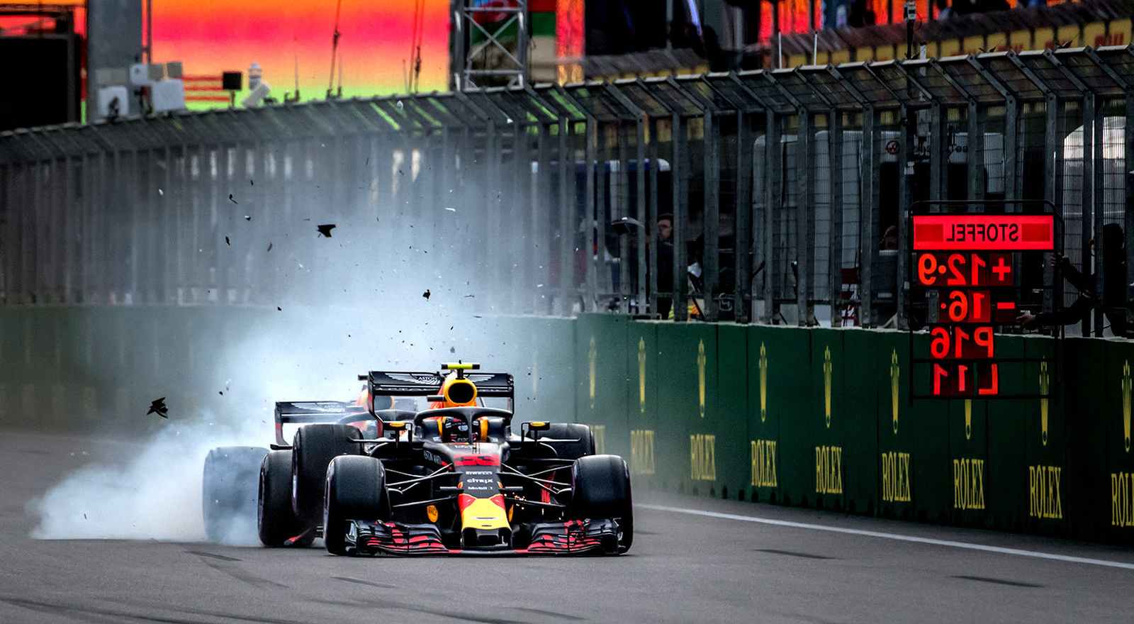 2018 foi um ano marcante para companheiros de equipe. A relação entre Max Verstappen e Daniel Ricciardo azedou de vez após acidente no Azerbaijão
