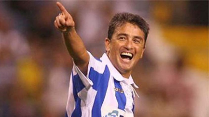 Bebeto - La Coruña: artilheiro do Campeonato Espanhol em 1992/1993 com 29 gols
