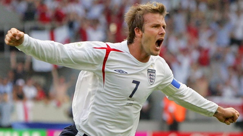 David Beckham - Destaque dentro e fora de campo, Beckham era o símbolo da esperança inglesa no começo dos anos 2000. Porém, pelo menos na seleção inglesa, o sonho se tornou pesadelo com os sucessivos fracassos da Inglaterra em Copas do Mundo.