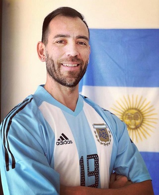 ESQUENTOU - Aos 39 anos, o ex-jogador da Seleção Argentina, César Delgado afirmou que vai voltar aos gramados. A afirmação foi dada ao jornal 'La Capital'. 