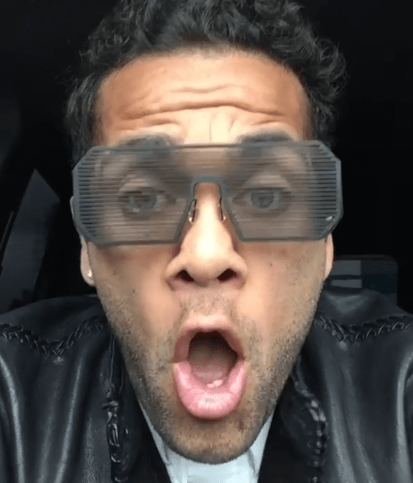 Daniel Alves, do São Paulo, sempre gostou de redes sociais, seja para publicar suas roupas estilosas, seja para compartilhar momentos “good crazy” em clubes ou com companheiros.