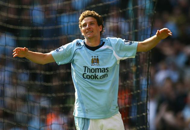 13º - Elano - 14 gols em 62 jogos