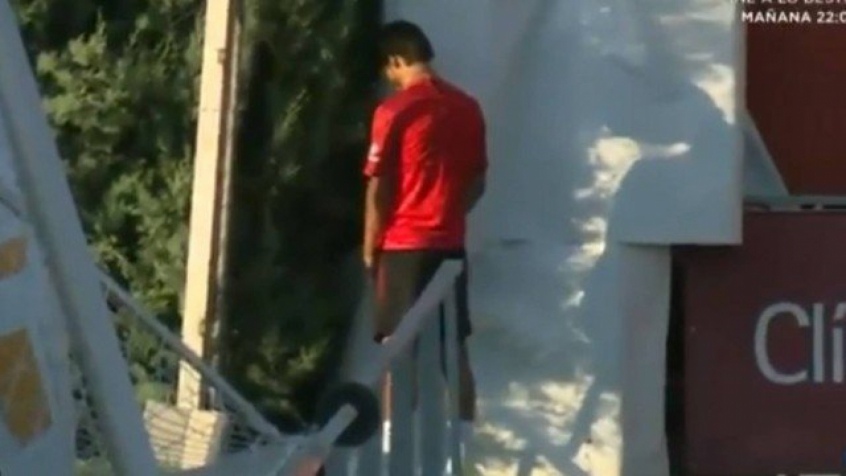 Apelido de 'Félix Mijão' -  João Félix foi flagrado urinando em um treino do Atlético em agosto do ano passado. As imagens foram captadas pela câmera da equipe do canal de televisão "Mega" e se tornaram virais nas redes sociais, que lhe deram o apelido de 'Mijão Félix'.