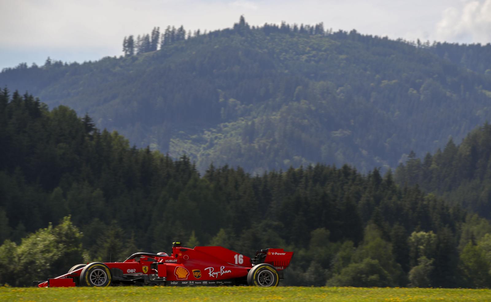 No TL2, Charles Leclerc fechou o dia sendo apenas o nono mais rápido