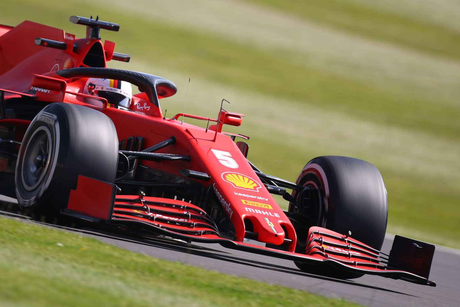 A sexta-feira foi complicada para o tetracampeão Sebastian Vettel. Muitos problemas no carro e apenas 18º