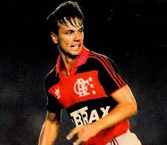 Gaúcho - O atacante foi o goleador em duas edições do Carioca: 14 gols em 1990 e 17 gols em 1991. 