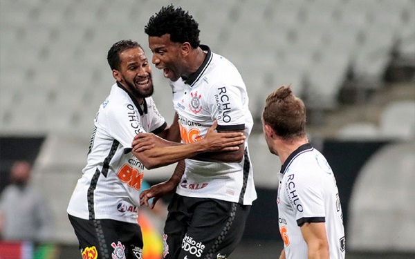 CORINTHIANS - O Timão viajou para BH sem dois jogadores para enfrentar o Atlético-MG, em partida válida pela segunda rodada do Brasileirão. Gil e Léo Natel foram confirmados com o vírus um dia antes da partida e não participaram da derrota por 3 a 2.