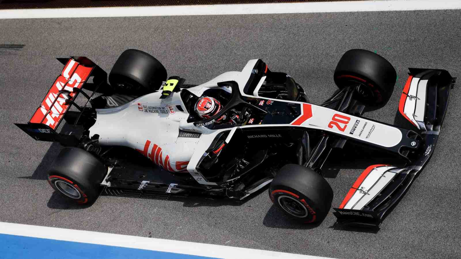 No TL2, Kevin Magnussen conseguiu ir para a pista, mas para ser o 18º