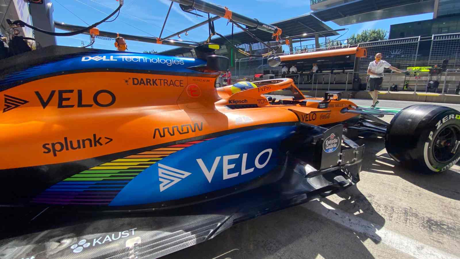 Lando Norris começou o fim de semana mal: recebeu punição por desobedecer bandeira amarela