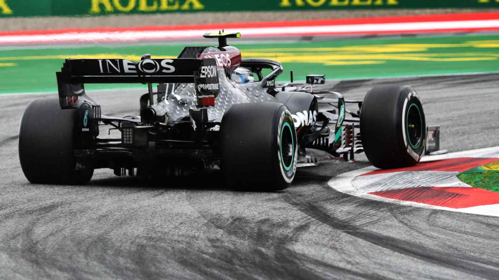 Valtteri Bottas foi o segundo mais rápido do dia, menos de dois décimos atrás de Hamilton