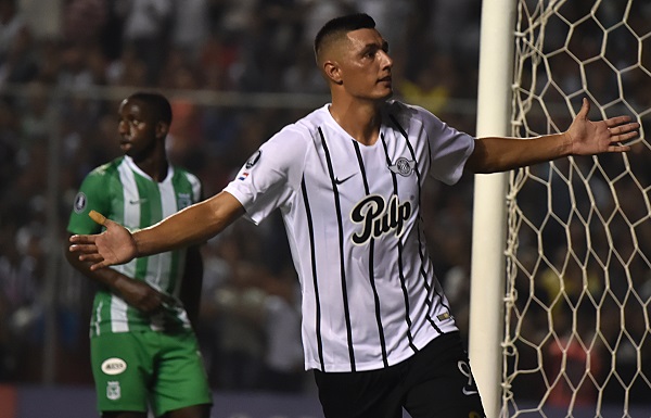 8º lugar: Óscar Cardozo (Paraguai / Libertad) - 278 gols 