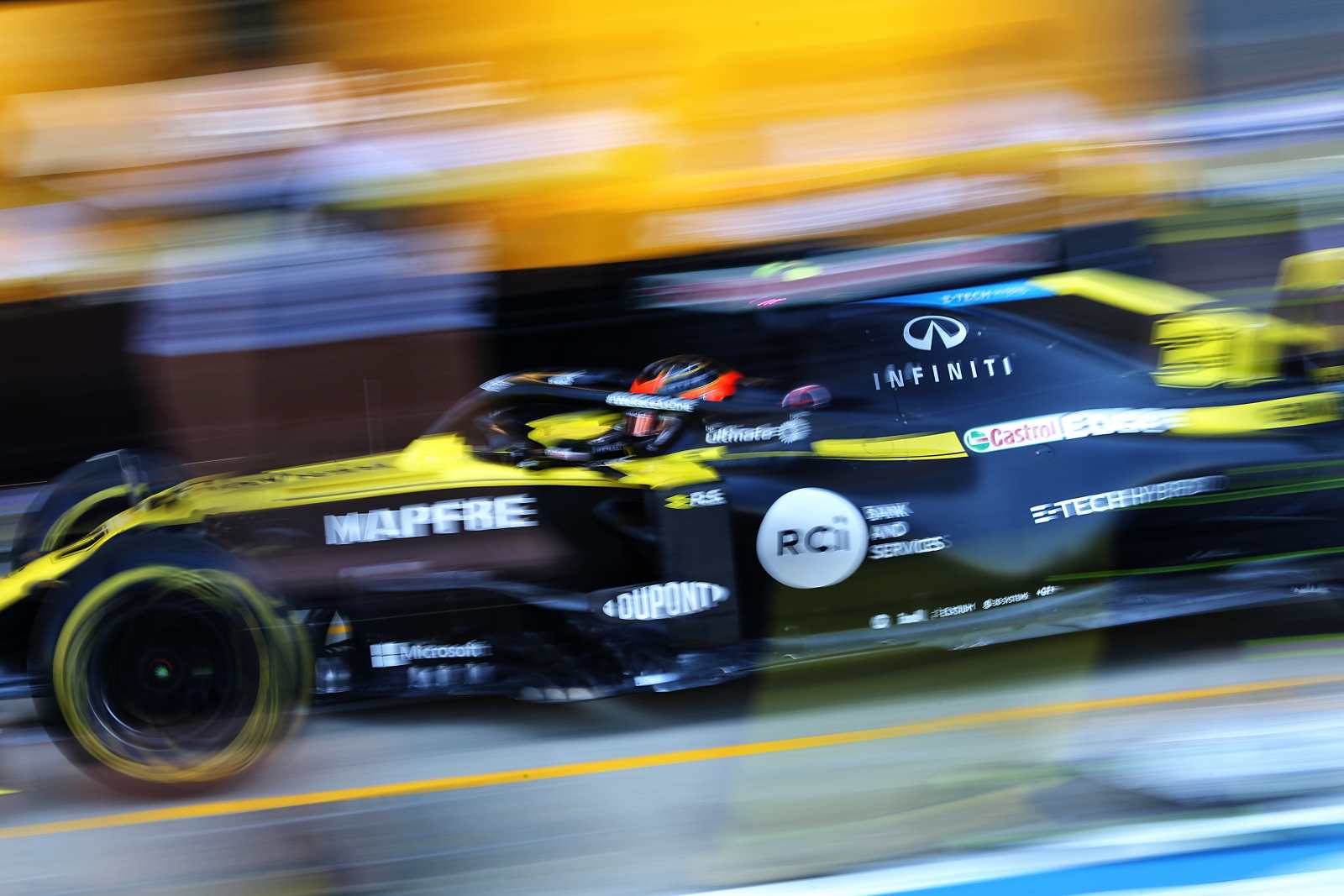 Esteban Ocon chega em Silverstone sonhando com pontos. Ele terminou o dia em 12º