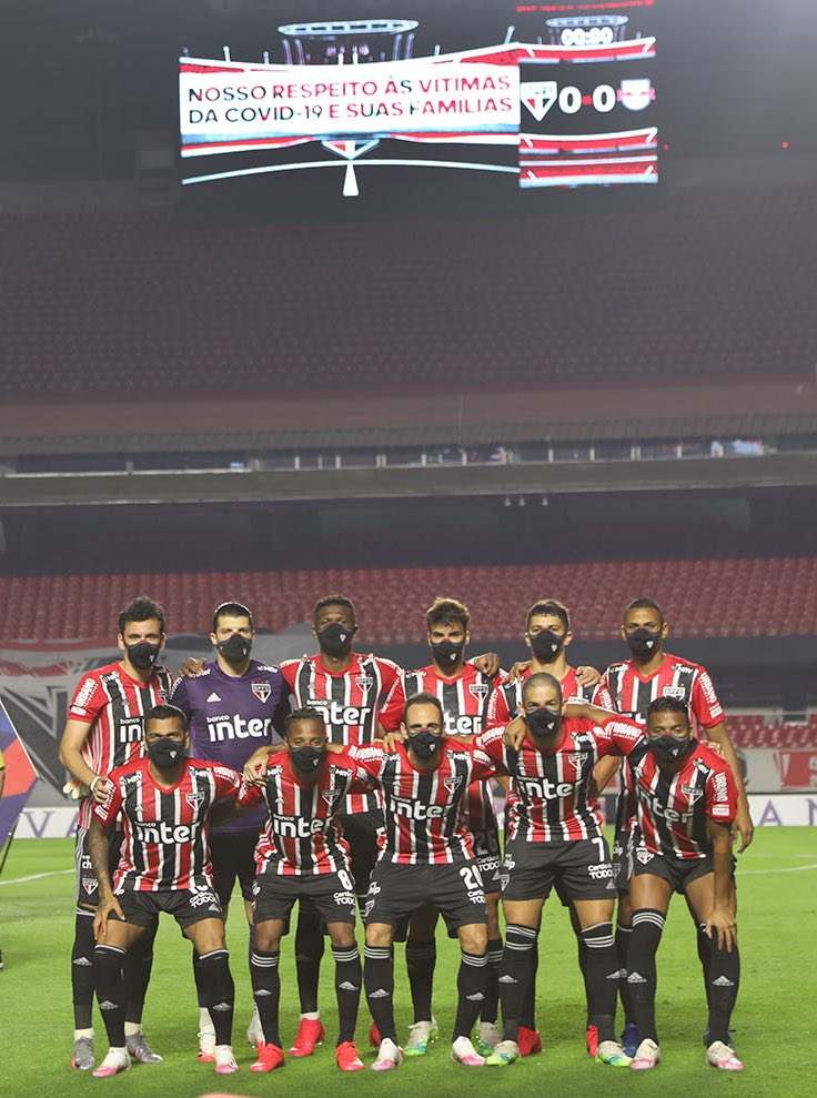 Dando continuidade à 11ª rodada do Campeonato Paulista, o São Paulo recebeu o Bragantino no Morumbi e perdeu de virada por 3 a 2. Os gols do Tricolor, já classificado para as quartas, foram marcados por Pablo, enquanto Mateus Jesus, Morato e Artur deixaram os seus para o Braga, que assumiu a liderança geral da competição. Confira as notas do LANCE! do São Paulo (por Marina Bufon)