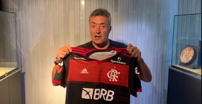 FECHADO – O Flamengo anunciou Domènec Torrent como seu novo treinador até dezembro de 2021. O último clube que Torrent foi técnico foi o New York City FC, da MLS, e sua projeção no futebol ocorreu ao lado de Pep Guardiola, de quem foi auxiliar-técnico no Barcelona, Bayern de Munique e Manchester City.