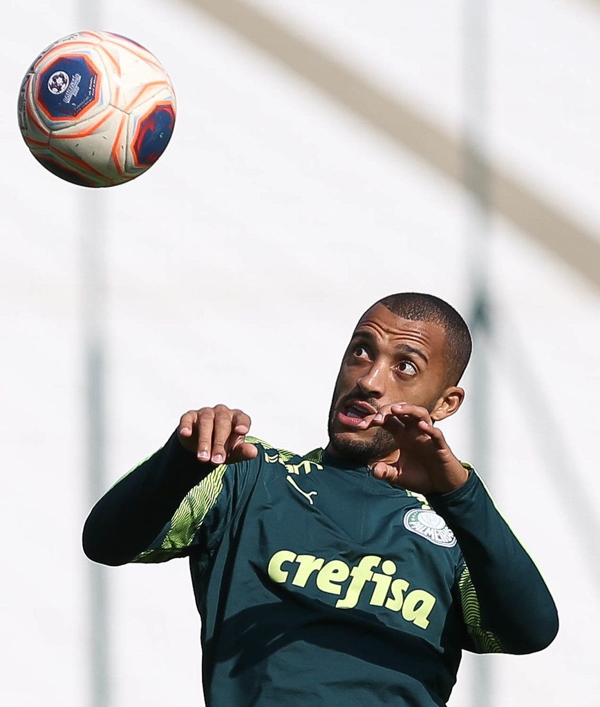 Vitor Hugo - 3 jogos - 270 minutos - 0 gols - 0 assistências - 6 desarmes - 4 finalizações