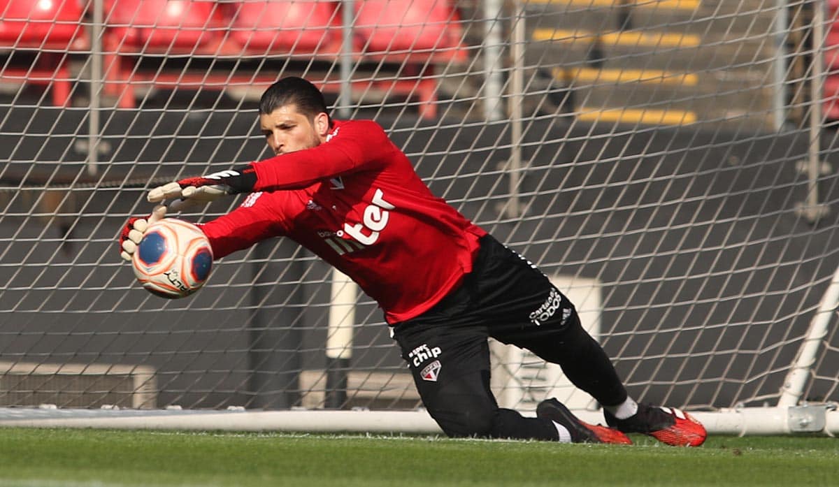 Volpi - o goleiro de 30 anos tem valor de mercado estimado em 4 milhões de euros (cerca de R$ 24,6 milhões). Seu contrato com o São Paulo vai até dezembro de 2023.