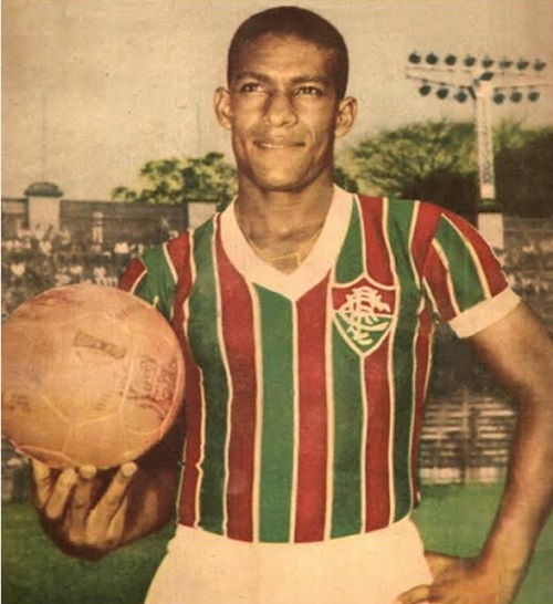 1º - Waldo - 1954/1961 - 319 gols em 403 jogos