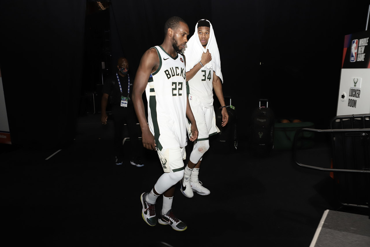 Das dez melhores performances de quinta-feira, oito anotaram ao menos 30 pontos. Destaques para a dupla do Milwaukee Bucks, o melhor jogo da carreira de Bogdan Bogdanovic, James Harden brilhando mais uma vez, a certeza que Michael Porter é um futuro astro na NBA e Damian Lillard dominante