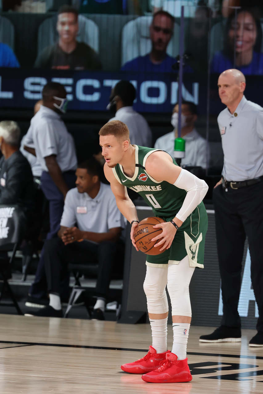 Donte DiVincenzo (armador/ala-armador) - Voluntarioso combo guard (atua nas posições 1 e 2), DiVincenzo precisa contribuir mais no ataque vindo do banco de reservas. Nos playoffs, ele tem média de apenas 5,6 pontos e vem arremessando muito mal do perímetro (25% de aproveitamento).
