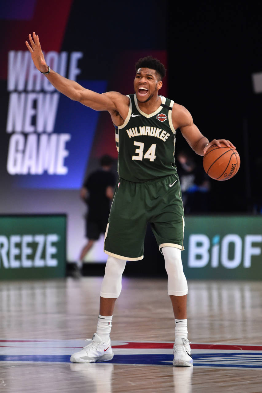 4°  lugar: Giannis Antetokounmpo - Milwaukee Bucks - 80,3 milhões de dólares.