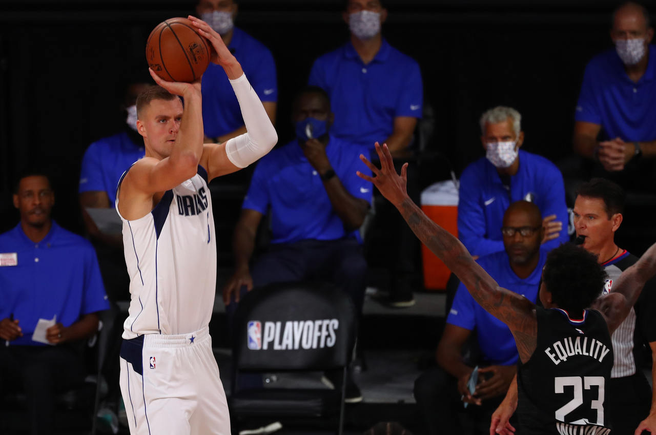 Kristaps Porzingis (Dallas Mavericks) 6,0 - O letão foi expulso de jogo após cometer a sua segunda falta técnica. Entretanto, as duas marcações foram criticadas durante o embate. Porzingis fez 14 pontos e seis rebotes em 19 minutos