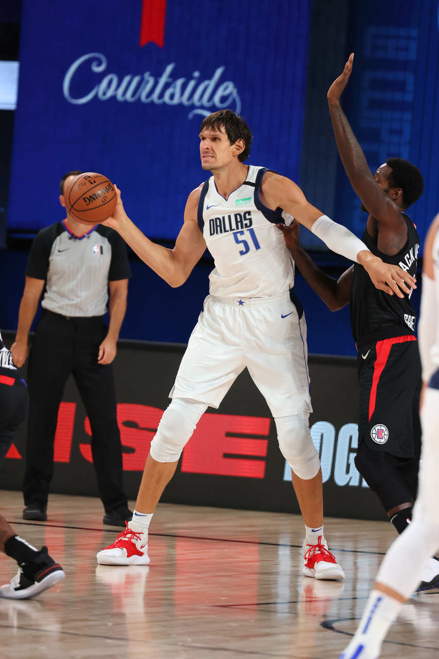 Boban Marjanovic (Dallas Mavericks) 5,0 - Na ausência de Porzingis por quase todo o segundo tempo, Marjanovic atuou por 12 minutos, registrando dois pontos e oito rebotes