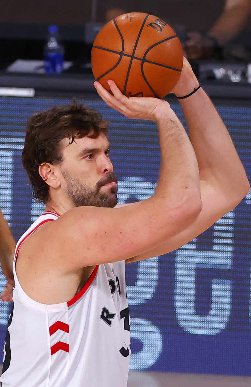 Marc Gasol (Toronto Raptors) 5,5 - O espanhol ficou em quadra por 20 minutos e cometeu quatro erros de ataque. Produziu 13 pontos e cinco rebotes