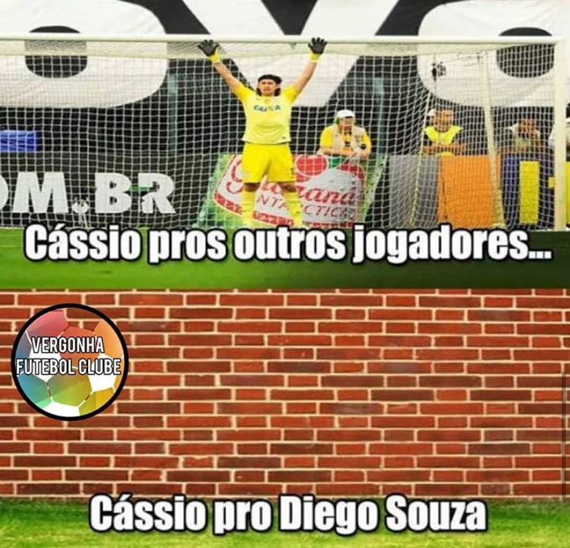 Diego Souza para em Cássio novamente e é alvo de memes