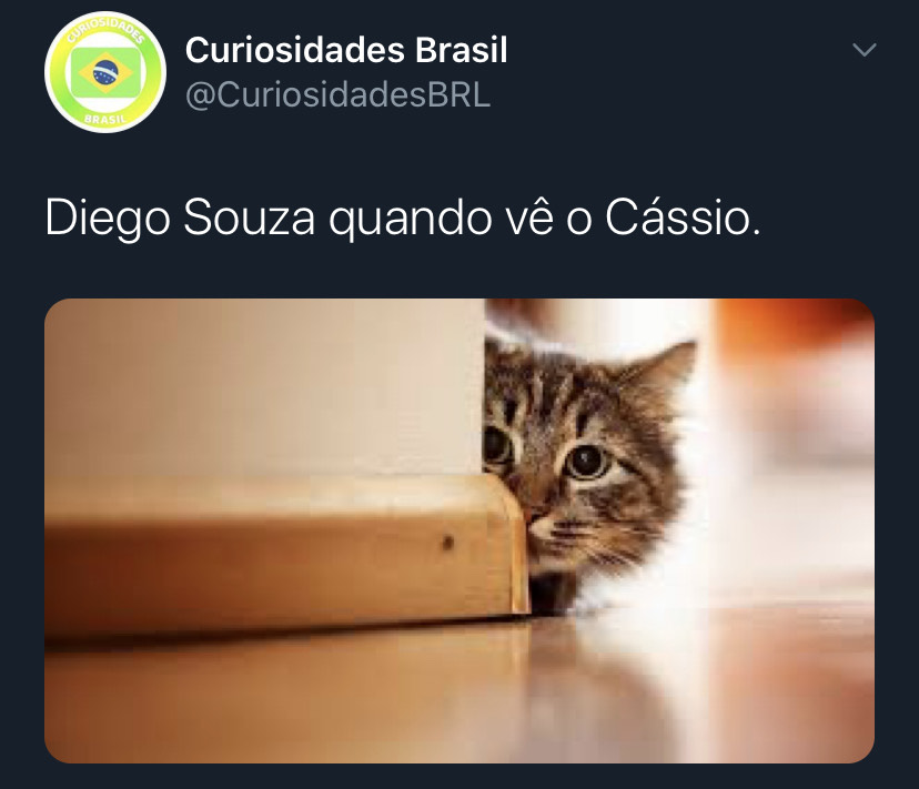 Diego Souza para em Cássio novamente e é alvo de memes