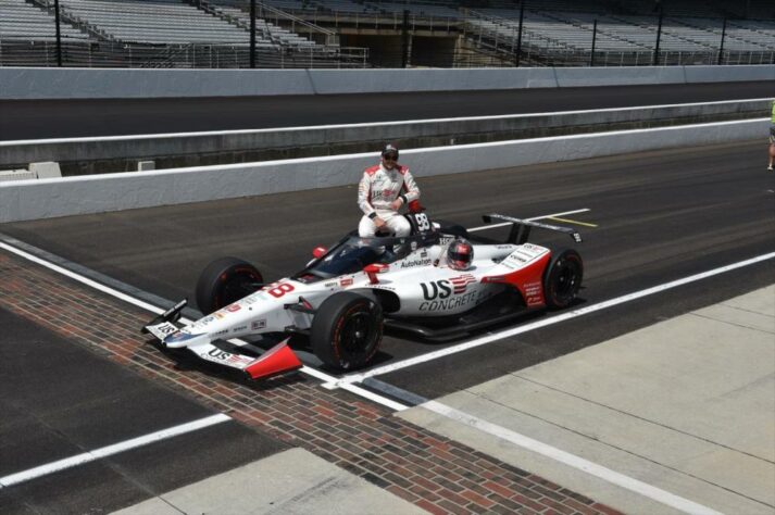 Marco Andretti, #98, da Andretti Herta, é o pole-position