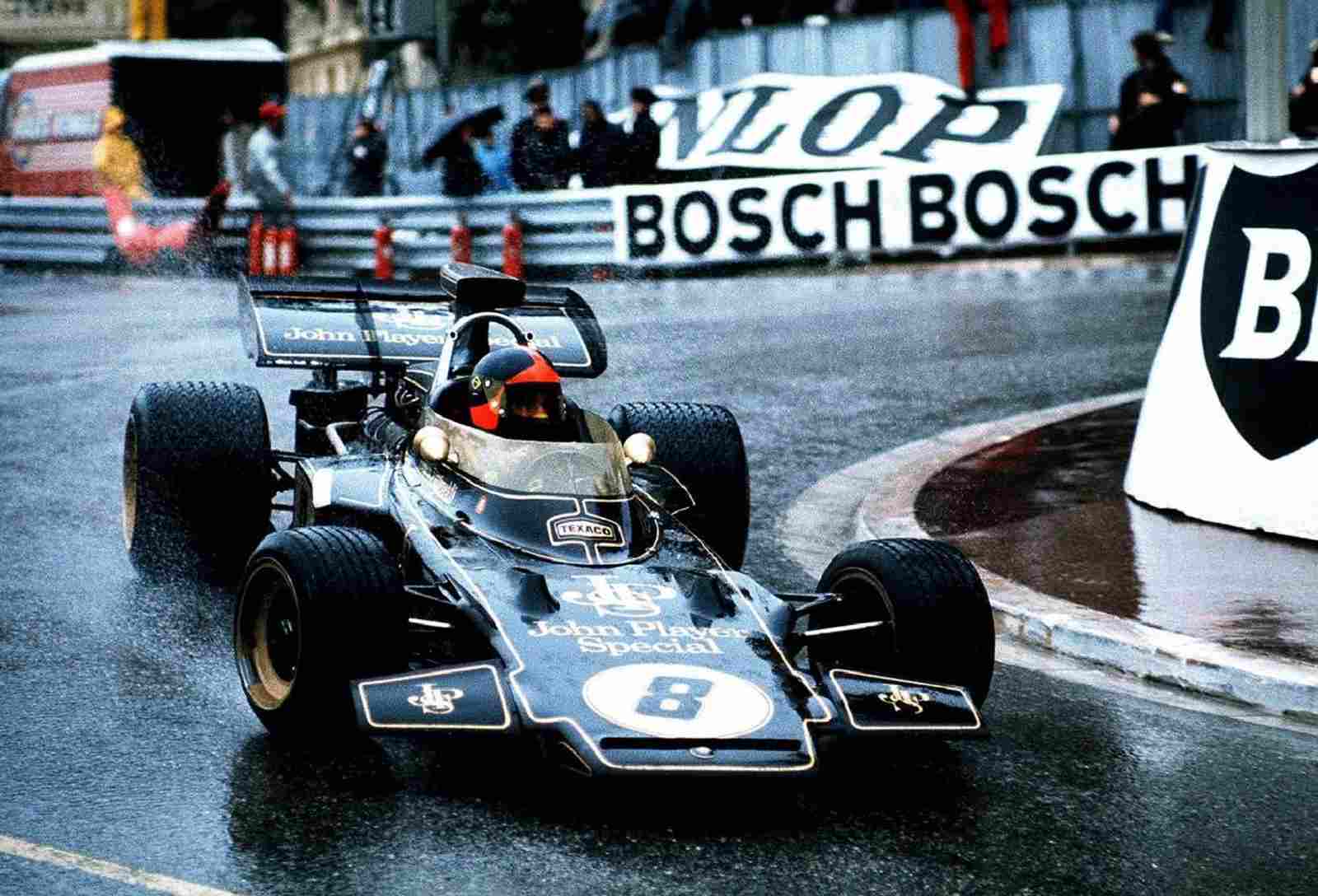 Emerson Fittipaldi se tornou o primeiro brasileiro campeão mundial, em 1972, pela Lotus 