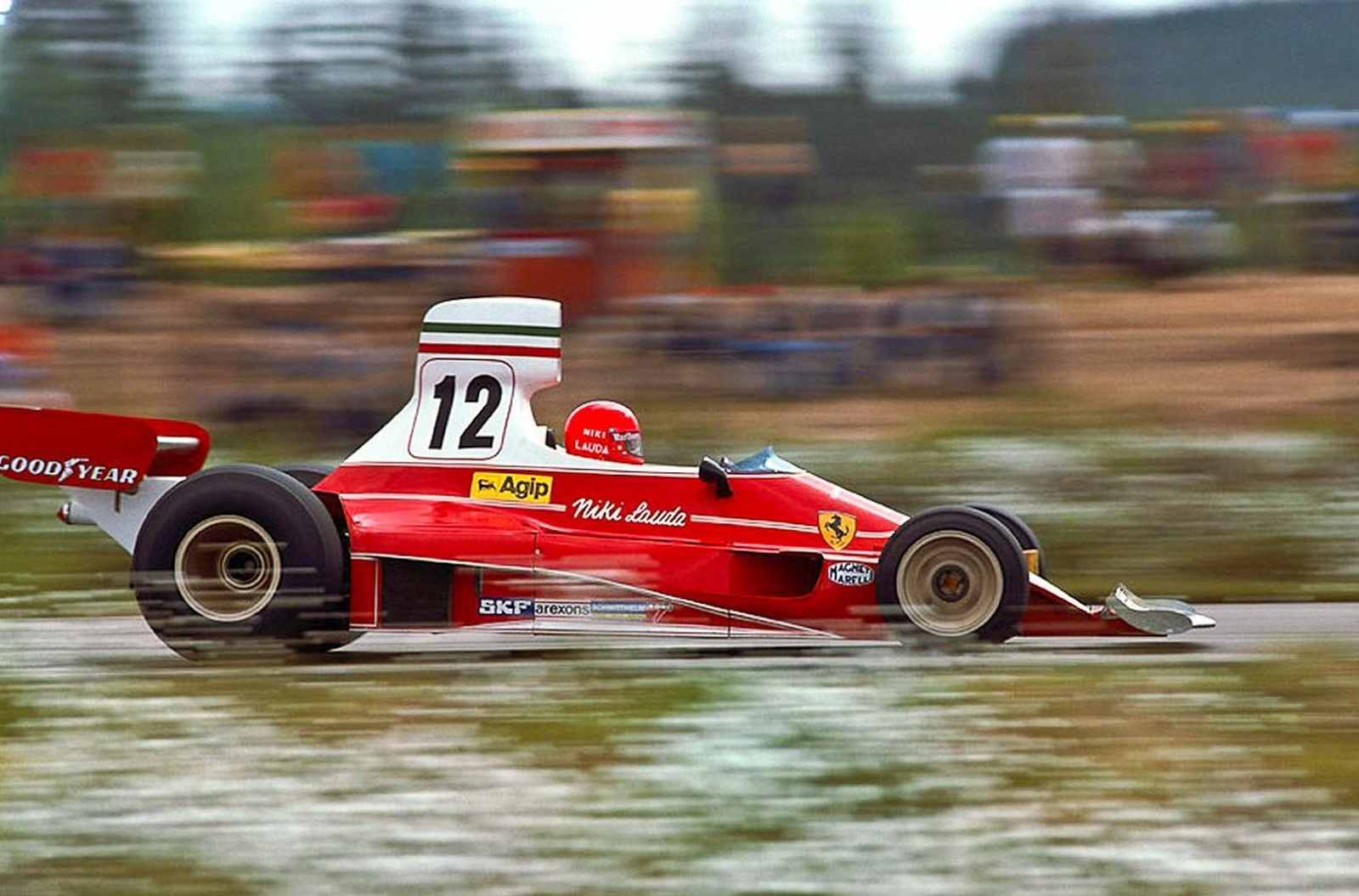A Ferrari quebrou um jejum de 11 anos sem títulos com o austríaco Niki Lauda, em 1975