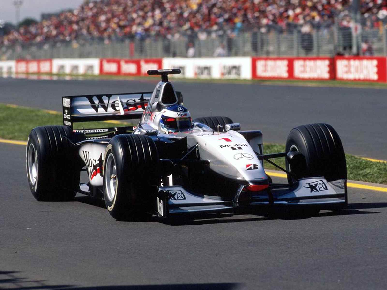 Em um ano movimentado, Häkkinen saiu com o bicampeonato em 1999